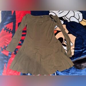 Off shoulder mini skirt